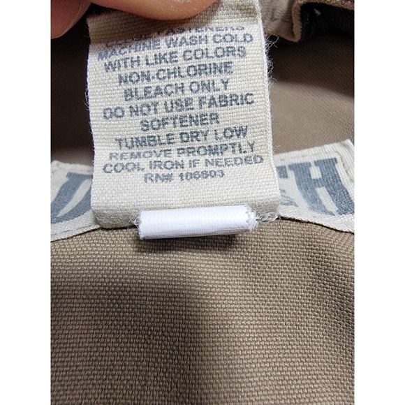 Duluth Trading Co. Tan Cargo Shorts - Large - Picture 4 of 6